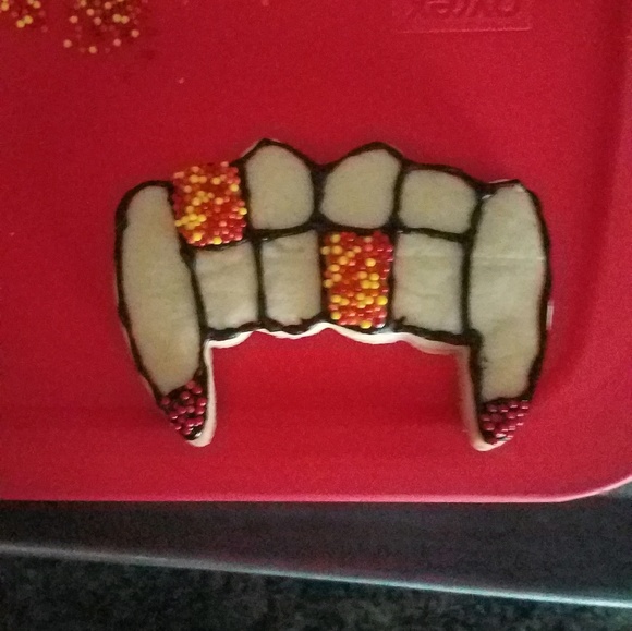 Meet your Posher, Carlos - Picture 1 of 1